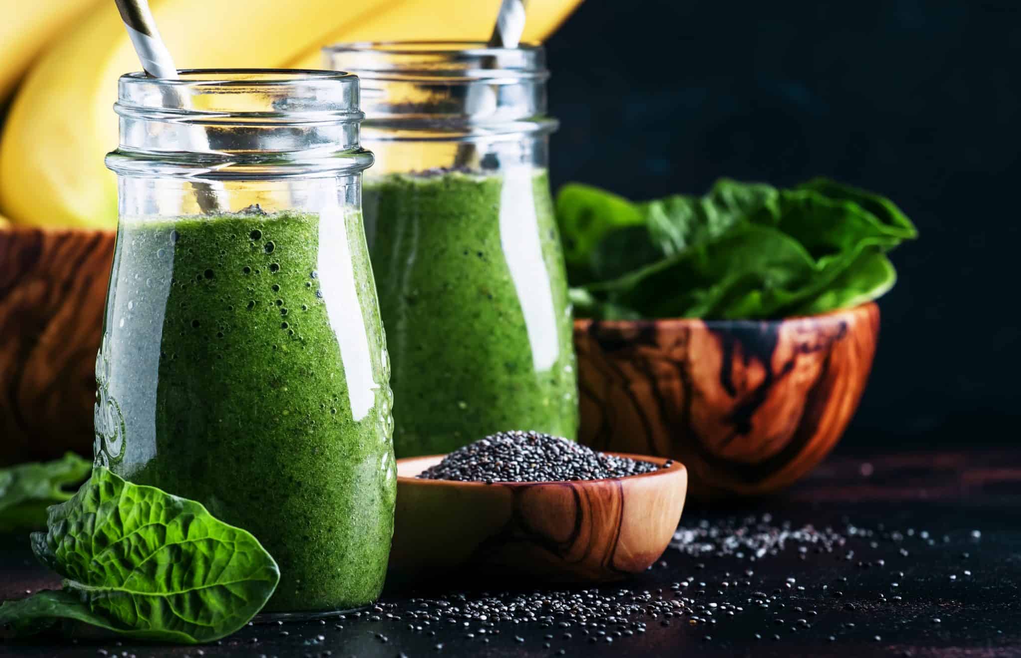 How to Use Chia Seeds in Smoothies (Easy Guide) I Live for Greens