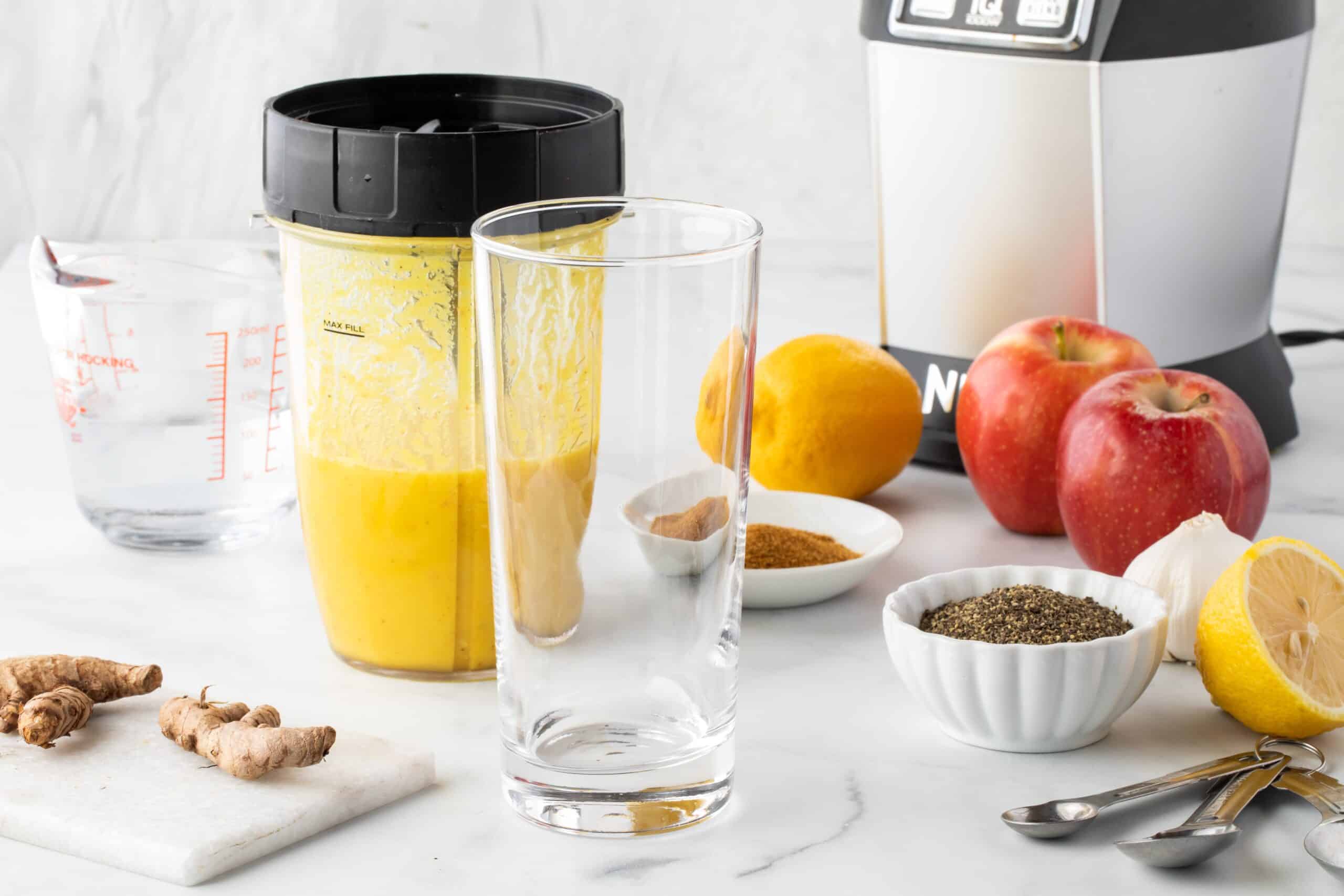 How to Use Cayenne Pepper in Smoothies (with Recipe!) I Live for Greens